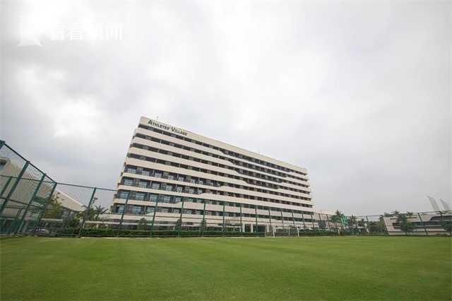 迪翁古司职防守型中场，今年曾代表塞内加尔参加U17世界杯，他将在2024年6月正式加盟切尔西。